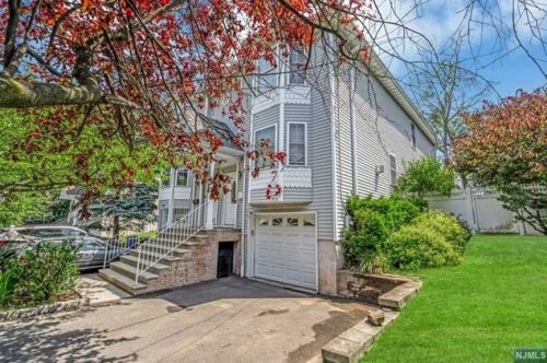 5 Sunset St, Dumont, NJ 07628-2311