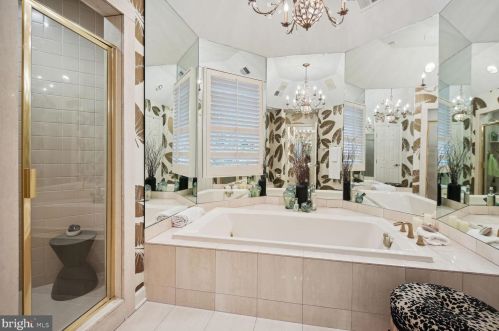 9906 Avenel Farm Dr, Rockville MD 20854-5410 exterior