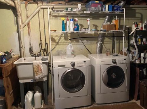 184 Bayberry Rd, Woonsocket RI 02895-2706 exterior