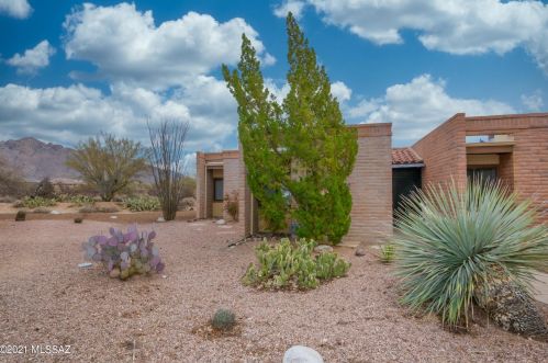 1716 Dalehaven Cir, Tucson, AZ 85704-0933