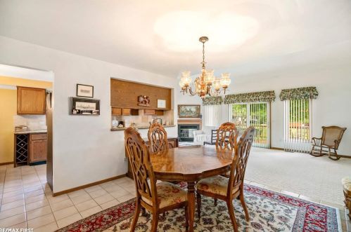 45985 Mdw Cir, Macomb Township MI 48044-3936 exterior