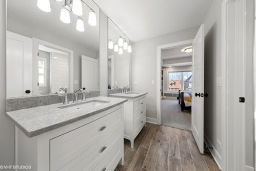 662 Parkside Ave, Elmhurst IL 60126-5029 exterior