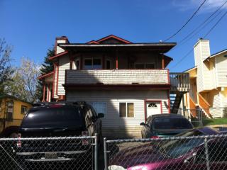 10341 Stone Ave, Seattle, WA 98133-9419