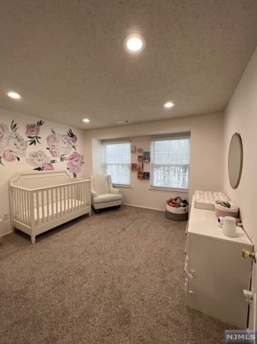 1249 Mulberry Dr, Mahwah NJ  07430-2352 exterior