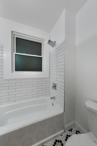 4912 Washington Park Ct, Chicago IL 60615-2304 exterior