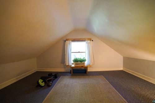 2846 Hutchinson Rd, Duluth MN 55811-2876 exterior