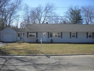 282 Hartwick St, Springfield, MA 01108-3564