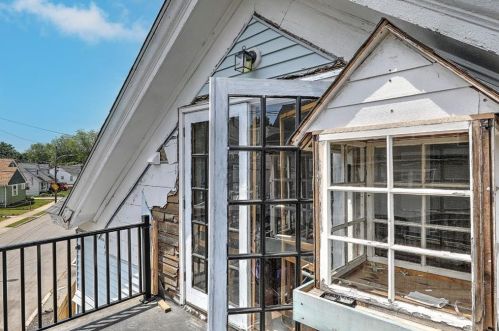 252 Admiral St, Providence RI 02908-1350 exterior