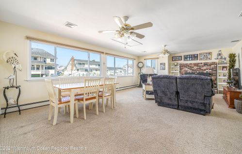 807 Bowline Dr, Lacey NJ 08731-3006 exterior