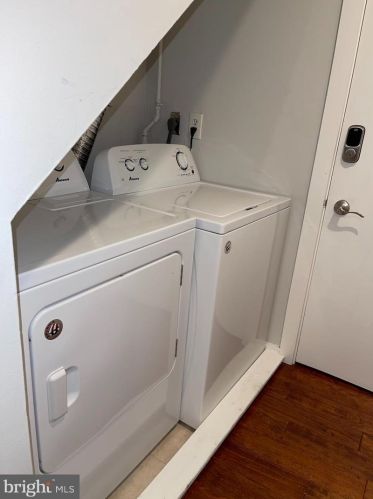 719 Addison St, Philadelphia PA  19147-1301 exterior