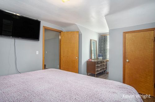 2412 Mccracken St, Meskegon MI 49441-1445 exterior