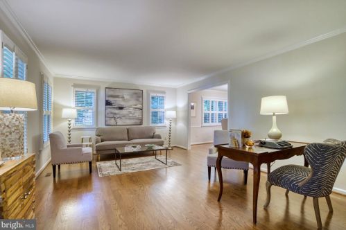 5823 Colfax Ave, Alexandria VA 22311-1013 exterior