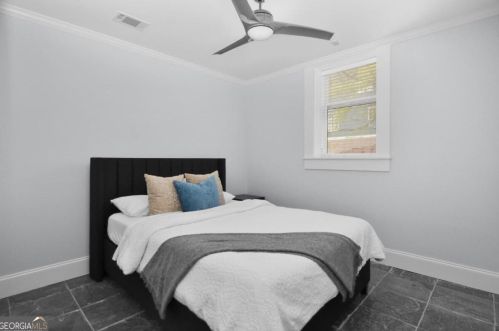 560 Morgan St, Atlanta GA 30308-2821 exterior