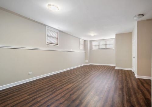 2712 Bryn Mawr Ave, Chicago IL 60659-4414 exterior