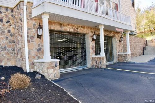 1103 Gatherings Dr, Paterson NJ 07508-1378 exterior