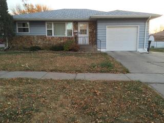 409 22 St, Bismarck ND  58501-4812 exterior