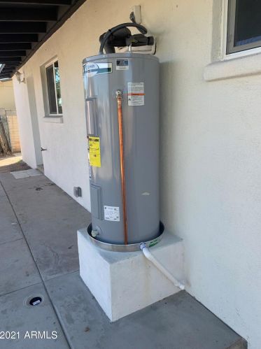 1332 Chambers St, Phoenix AZ 85040-4106 exterior