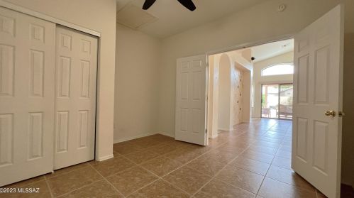 5756 Cortaro Crossing Dr, Tucson AZ  85742-8128 exterior