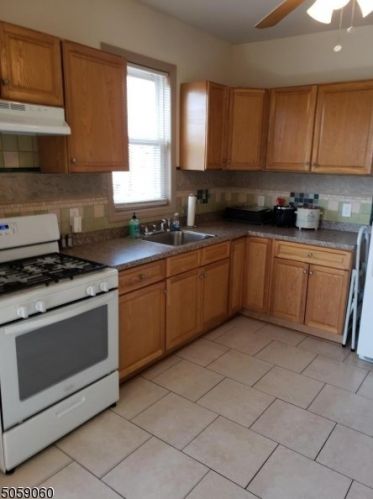 444 21st Ave, Paterson NJ 07501-3500 exterior