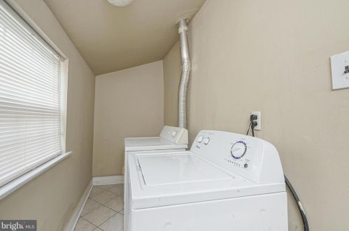 1310 17 St, Philadelphia PA 19121-5041 exterior