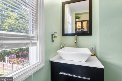 120 Cooke Ave, Manor PA 19036-1404 exterior