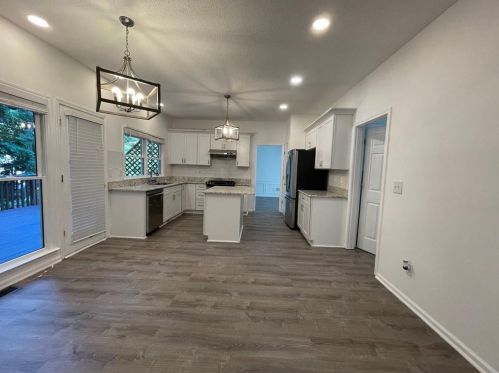 10895 Glenbarr Dr, Duluth GA 30097-7876 exterior