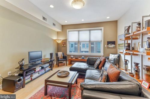 1023 19 St, Philadelphia PA 19146-2938 exterior