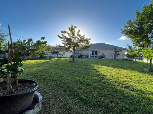 1231 Byron St, Fort Pierce FL 34983-2507 exterior