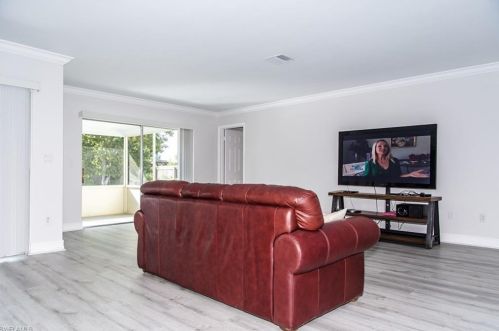 4544 22 Pl, Naples FL 34116-6308 exterior