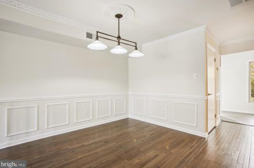 4513 Macarthur Blvd, Washington DC 20007-4201 exterior