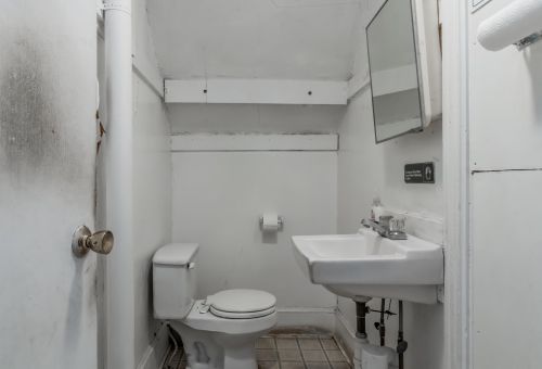 1435 Forest Ave, Portland ME 04103-3385 exterior