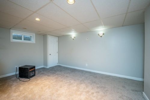 61 Forris St, West Springfield MA 01089-2380 exterior