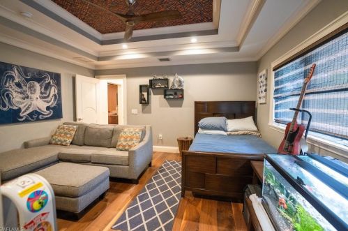 3240 70 St, Naples FL 34105-7222 exterior