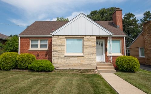 2314 Dodge Ave, Waukegan, IL 60085-6107