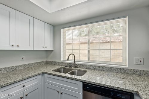 2654 Brk St, Chandler AZ 85224-7804 exterior