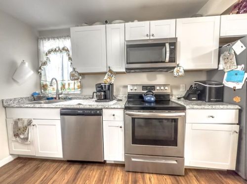 68 Mowry St, Providence RI 02908-2532 exterior