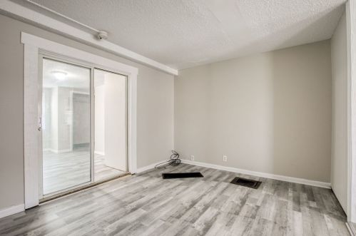 1603 Dwight St, Springfield MA 01107-1817 exterior