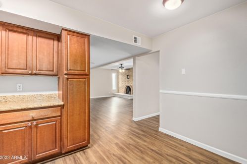 9040 40 Dr, Phoenix AZ 85019-2013 exterior