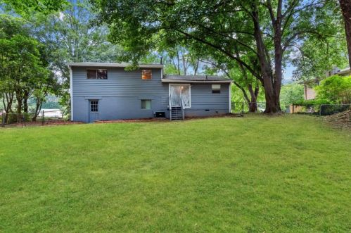 1866 Hillsway, Lithonia GA 30078-2481 exterior