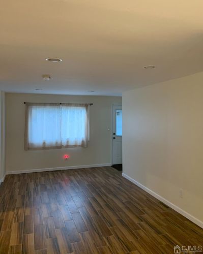 23 Price Dr, Edison NJ  08817-3014 exterior