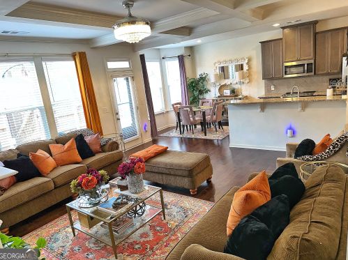 595 Lofty Ln, Atlanta GA  30331-8643 exterior