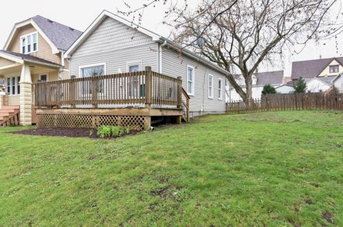 2361 Lenox St, Milwaukee, WI 53207-1752