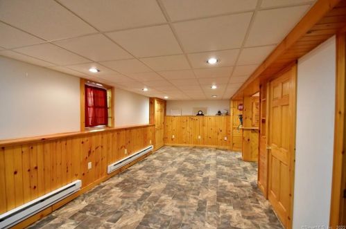 110 Brickhouse Rd, Killingly CT 06239-3439 exterior