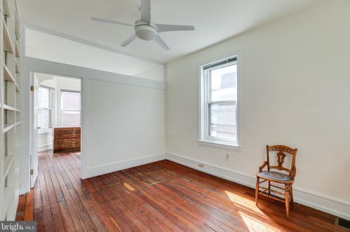 2302 Locust St, Philadelphia PA 19139-4517 exterior