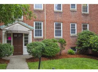 7 Lanark Rd, Brookline, MA 02445-1833