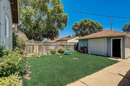 2106 34, Milwaukee WI 53215-2301 exterior