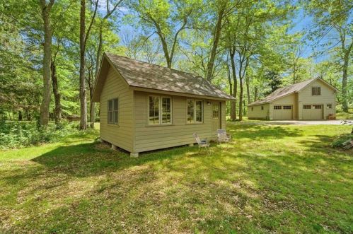 52 Todd Hill Rd, Poughkeepsie NY 12603-3932 exterior