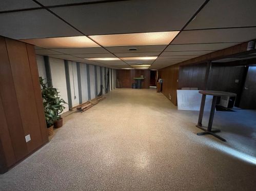 2025 Clayton Crst Ave, Milwaukee WI 53221-3732 exterior