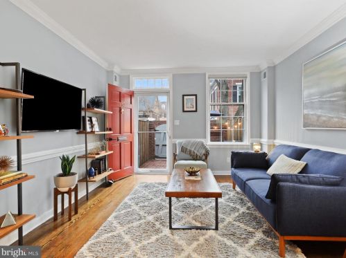 659 Columbus St, Alexandria VA  22314-1848 exterior