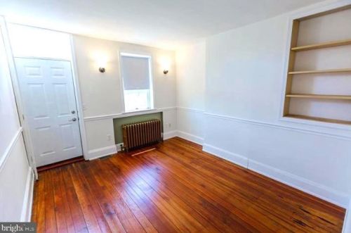 217 Earp St, Philadelphia, PA 19147-6005